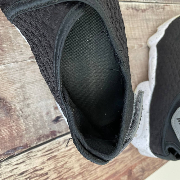 2016 Nike Black Gray Rift Wrap Athletic Shoes 881192-001 Womens US 10 EU 42 READ - Picture 12 of 13